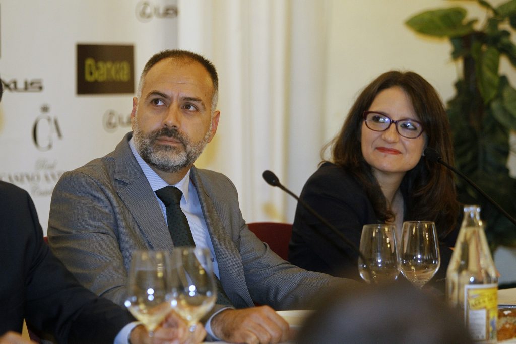 Mónica Oltra: «Que nos diga Montoro a quién hemos de dejar sin operar por sus ajustes»