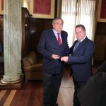 El Real Casino Antiguo distingue con su insignia de oro y diamantes a los socios que cumplen 50 años en la institución